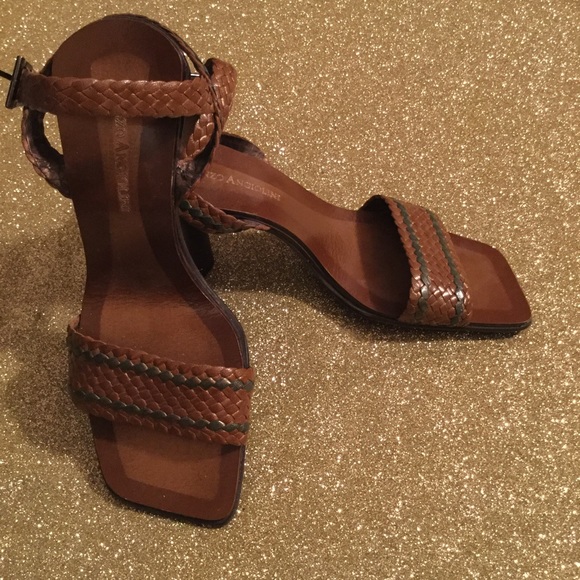 Ladies Designer Sandals *OnTrend - Picture 2 of 7